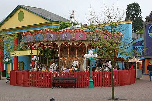 Conservatory des jardins d'Alton Towers, Alton (Farley), Staffordshire — alton towers carousel