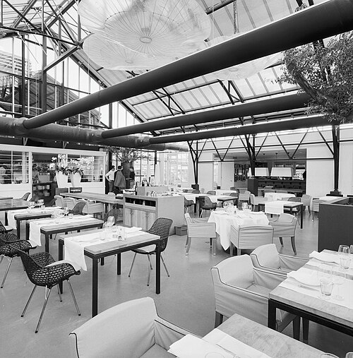 Restaurant De Kas, ehemaliges Gewächshaus der städtischen Gärtnerei (Frankendael Park), Amsterdam-Oost, Nordholland — Restaurant De Kas, ehemaliges Gewächshaus der städtischen Gärtnerei — Ansicht 4