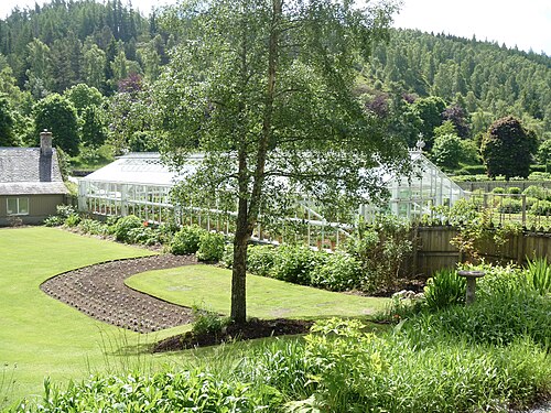 Gewächshäuser und Jubilee Conservatory, South Gardens von Balmoral Castle, Balmoral, bei Ballater (Aberdeenshire), Schottland — Balmoral Estate [2]