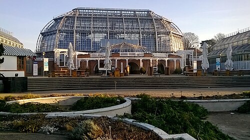 Großes Tropenhaus, Botanischer Garten Berlin-Dahlem — Großes Tropenhaus im Botanischen Garten in Berlin-Lichterfelde.