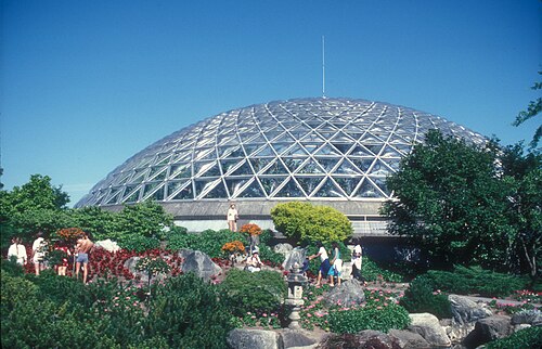 Bloedel Conservatory, Vancouver, Britisch-Kolumbien — QUEEN ELIZABETH PARK ON THE HIGHEST HILL IN VANCOUVER;; BLOEDEL FLORAL CONSERVATORY…