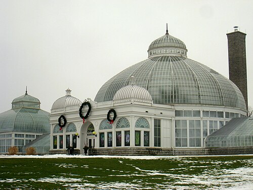 Buffalo and Erie County Botanical Gardens Conservatory, Buffalo, New York — Buffalo and Erie County Botanical Gardens, Buffalo, New York, USA.