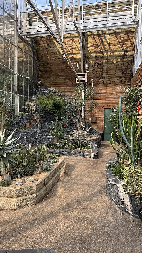 Indoor Showhouses, University of Alberta Botanic Garden, Nahe Devon (Parkland County), Alberta — Indoor Showhouses, University of Alberta Botanic Garden — Ansicht 2