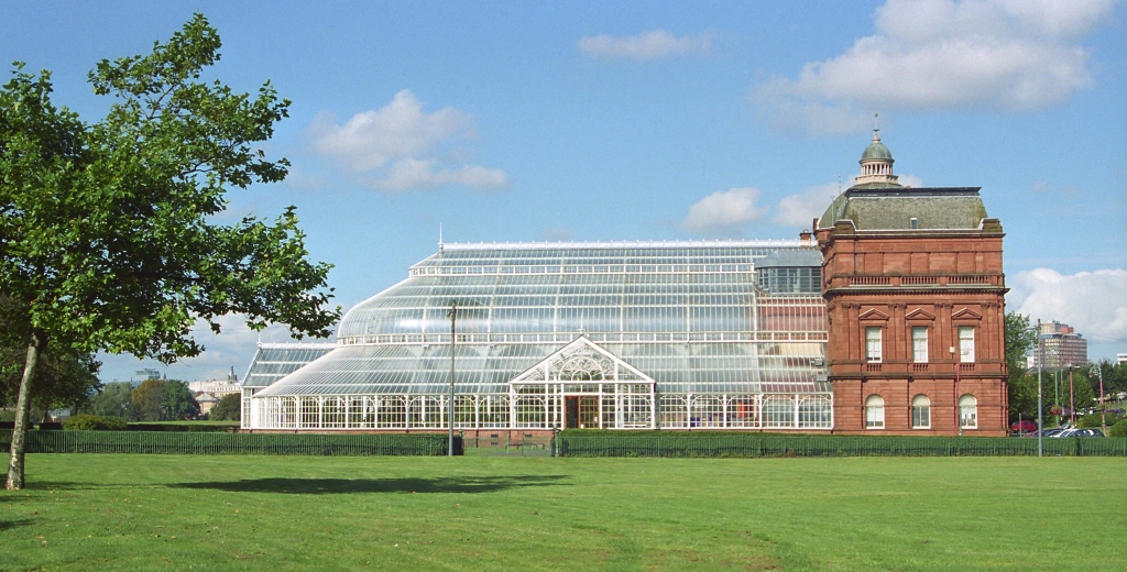 ピープルズ・パレスとウィンターガーデン, グラスゴー・グリーン、グラスゴー、スコットランド — People's Palace and Winter Gardens