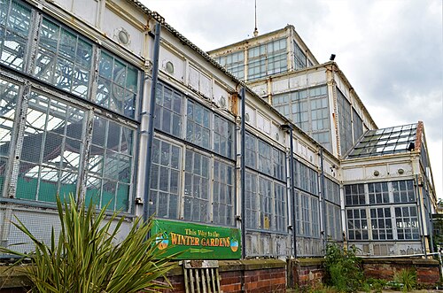 グレート・ヤーマス・ウィンターガーデン, ノーフォーク、グレート・ヤーマス — Winter Gardens, derelict Grade II structure, Great Yarmouth sea front