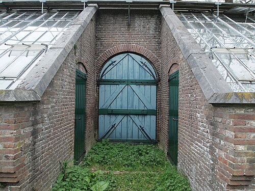 Mauergewächshaus (muurkas) im Küchengarten von Schloss Heeswijk, Heeswijk-Dinther, Nordbrabant — photo 2