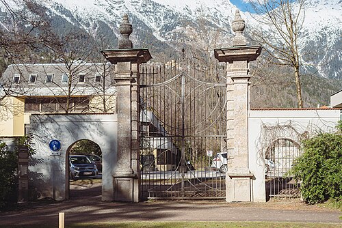 Palmenhaus du Hofgarten d'Innsbruck, Innsbruck, Tyrol — Gate of the Hofgarten in Innsbruck.