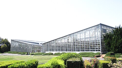 神代植物公園 大温室, 東京都調布市 — Jindai Plants Park from Chofu, Tokyo.