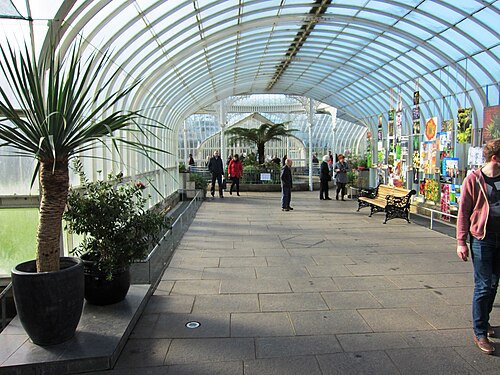 Kibble Palace, Glasgow, Schottland — Kibble Palace entrance avenue interior