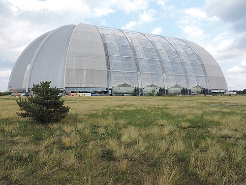 Regenwaldhalle der Tropical Islands (ehemalige CargoLifter-Luftschiffhalle), Krausnick-Groß Wasserburg, Brandenburg — Tropical Islands - Briesen