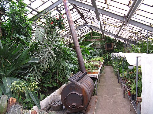 ウクライナ国立科学アカデミー クルィヴィーイ・リーフ植物園のオランジェリー(Orangereia KBS), クルィヴィーイ・リーフ、ドニプロペトロウシク州 — ウクライナ国立科学アカデミー クルィヴィーイ・リーフ植物園のオランジェリー(Orangereia KBS) — 4枚目