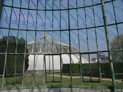 Königliche Gewächshäuser von Laeken, Brüssel — Vue depuis et vers les serres royales de Laeken