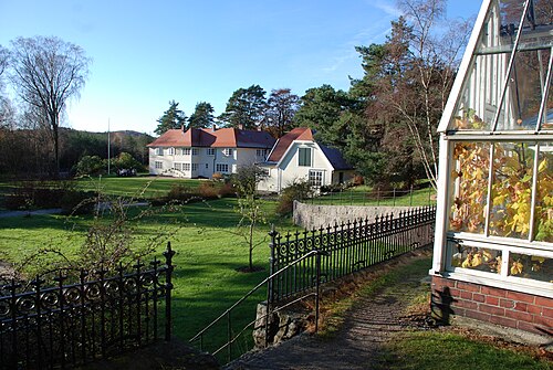 Gewächshäuser von Risøbank (Holz und Gusseisen, 1901, 1992 restauriert), Risøbank, Furulunden, Mandal (Lindesnes), Agder — Risøbank in Mandal, Norway
