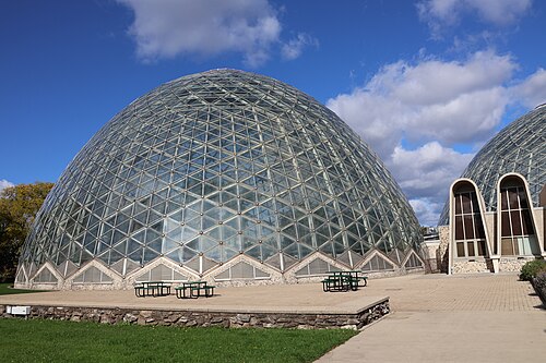 Mitchell Park Horticultural Conservatory (The Domes), Milwaukee, Wisconsin — Mitchell Park Horticultural Conservatory (Mitchell Park Domes) in Milwaukee, Wisconsin.