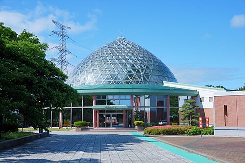 Tropischer Garten Southern Dome Noshiro, Noshiro Energium Park (サザンドームのしろ/能代エナジアムパーク), Noshiro, Präfektur Akita — Tropischer Garten Southern Dome Noshiro, Noshiro Energium Park — Ansicht 1
