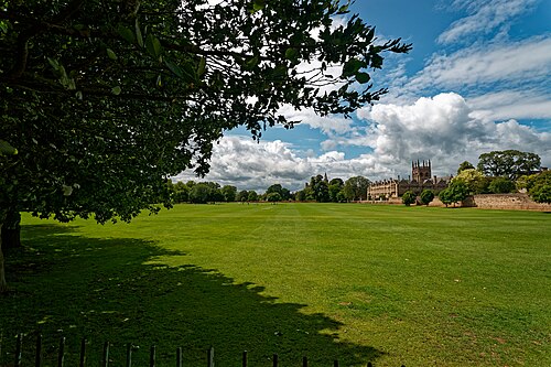 Serres du jardin botanique d'Oxford (Oxford Botanic Garden), Oxford, Oxfordshire — Oxford - Christ Church Meadow Walk - Panorama View on Merton Field - Christ Church…