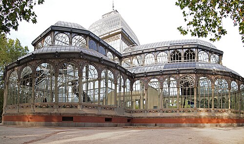 Palacio de Cristal, Retiro-Park, Madrid — Palacio de Cristal in Retiro park, Madrid.