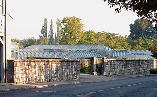 Gewächshäuser von Pregny (Reservegewächshäuser des Conservatoire et Jardin botaniques de Genève), Pregny-Chambésy, Kanton Genf — Les serres Rothschild de Pregny-Chambésy, dans la campagne genevoise.