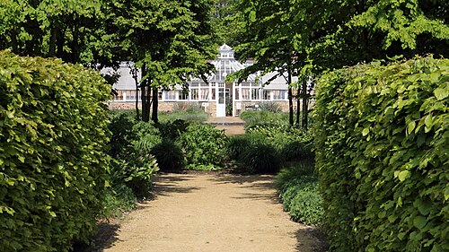 Scampston Hall Conservatory (Gewächshaus von William Richardson), Scampston, bei Malton, North Yorkshire — Scampston Walled Garden