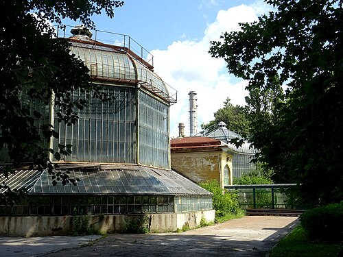 Sera Veche, Botanischer Garten Dimitrie Brândză, Bukarest — Bucharest Botanical Garden old greenhouse exterior