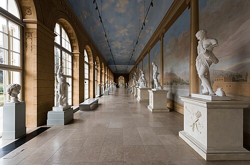 Alte Orangerie, Łazienki-Park, Warschau — Królewska Galeria Rzeźby w Starej Oranżerii w Łazienkach Królewskich w Warszawie