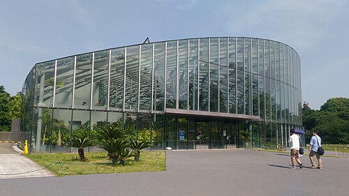 Großes Gewächshaus im Shinjuku Gyoen (新宿御苑大温室), Shinjuku, Tokio — Großes Gewächshaus im Shinjuku Gyoen — Ansicht 1