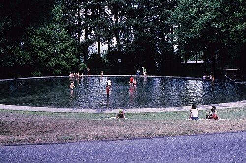 Volunteer Park Conservatory, Seattle, Washington — Volunteer Park wading pool, Seattle, Washington, U.S., circa 1975.