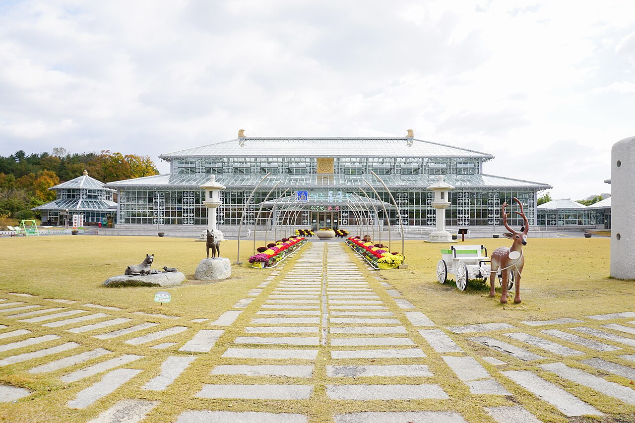 慶州東宮苑 東宮植物園, 慶尚北道慶州市（普門観光団地）