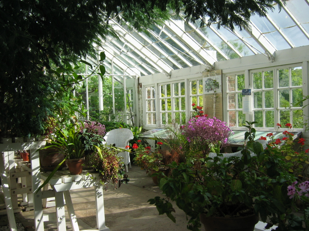 Anlehnglashaus im Inveresk Lodge Garden, Inveresk, Musselburgh (East Lothian, Schottland)