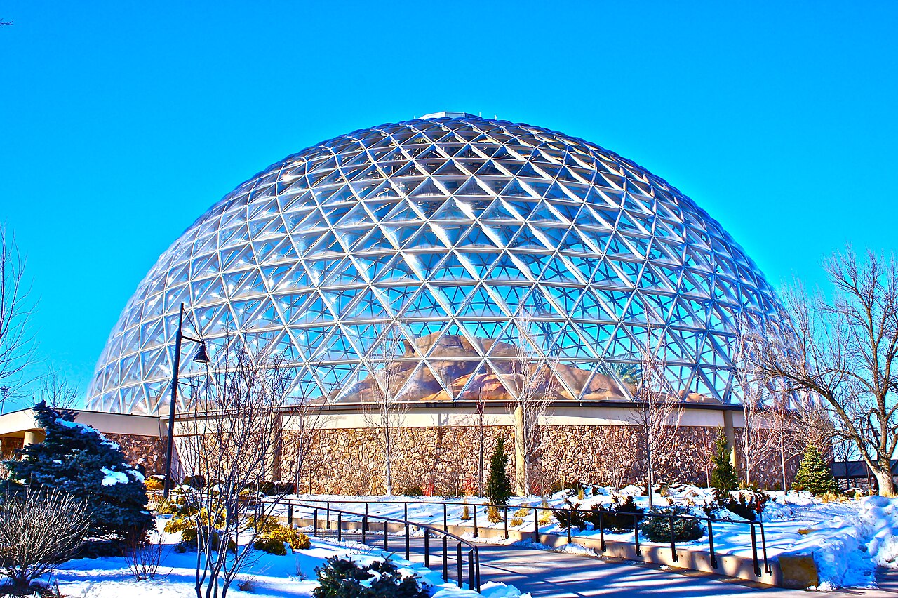 Desert Dome (Omaha's Henry Doorly Zoo and Aquarium), Omaha, Nebraska