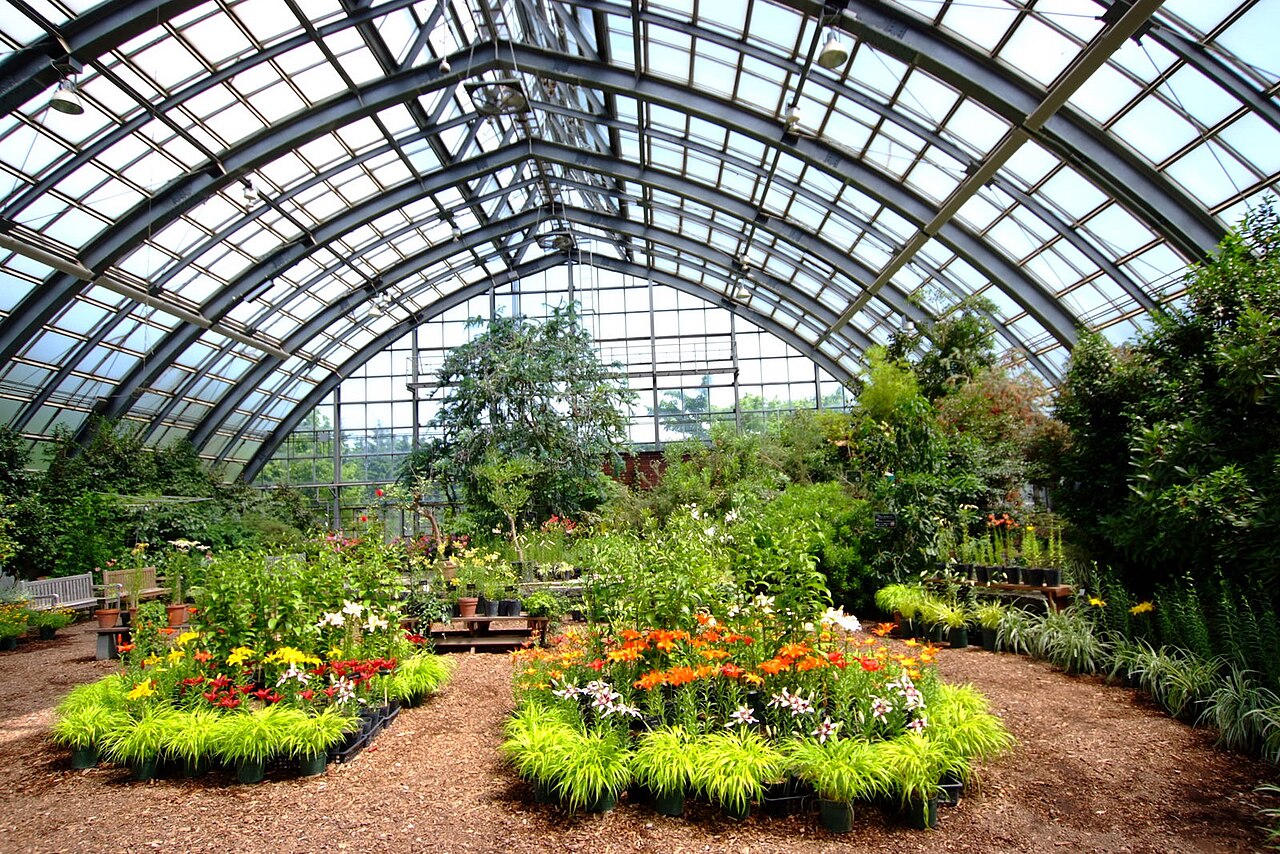Gewächshäuser des Yurigahara Green Center (百合が原緑のセンター温室), Kita-ku, Sapporo, Hokkaido