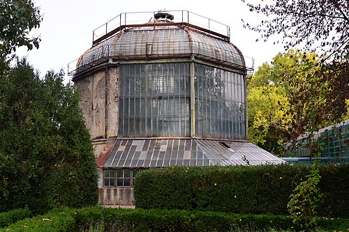セラ・ヴェケ（ディミトリエ・ブレンザ植物園）, ブカレスト