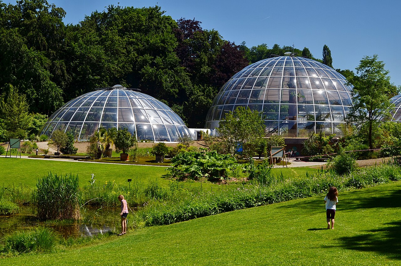 Tropenkuppeln des Botanischen Gartens der Universität Zürich, Zürich, Kanton Zürich